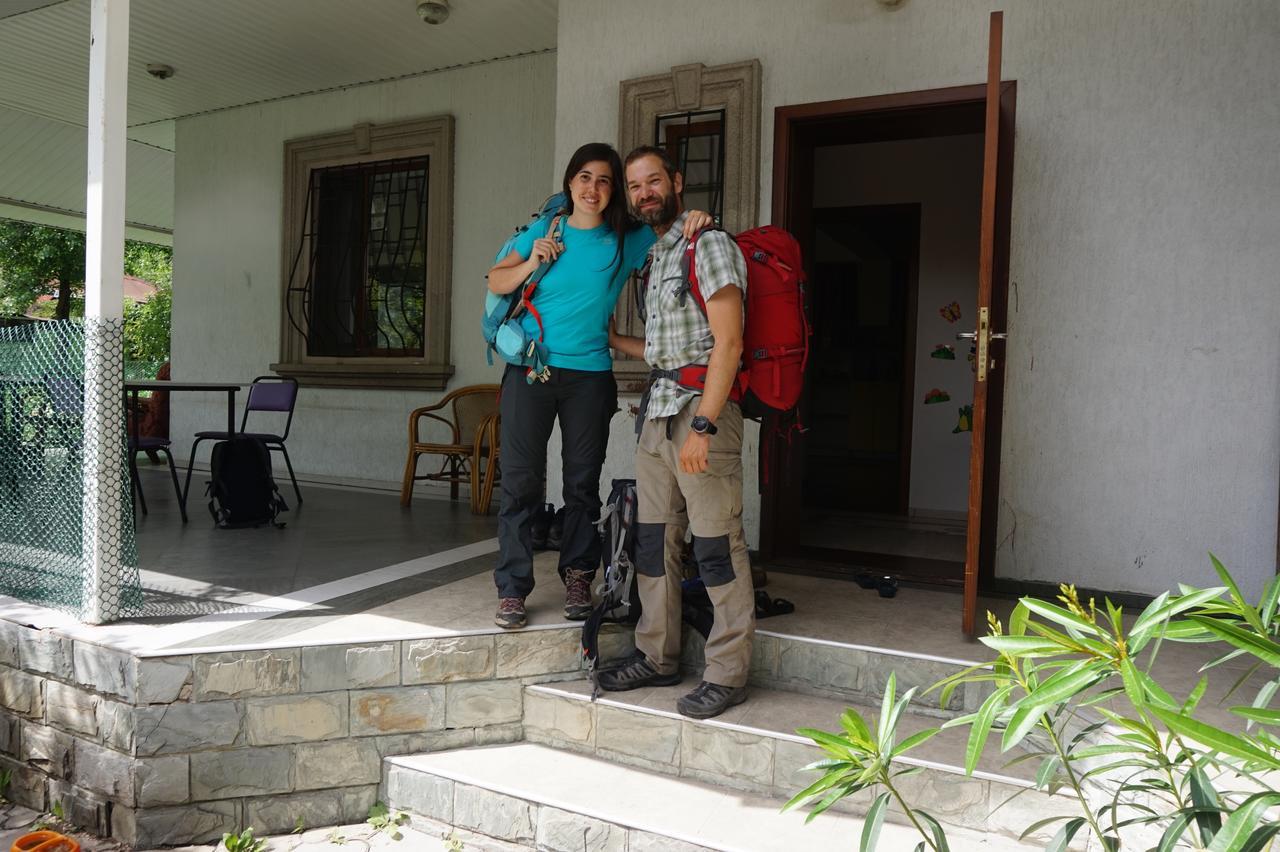 "European" Backpackers Hostel In Almaty Eksteriør bilde
