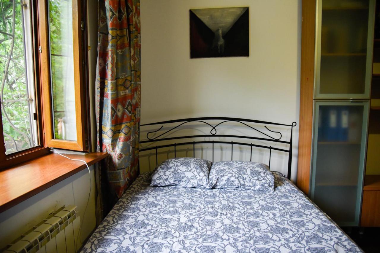 "European" Backpackers Hostel In Almaty Eksteriør bilde