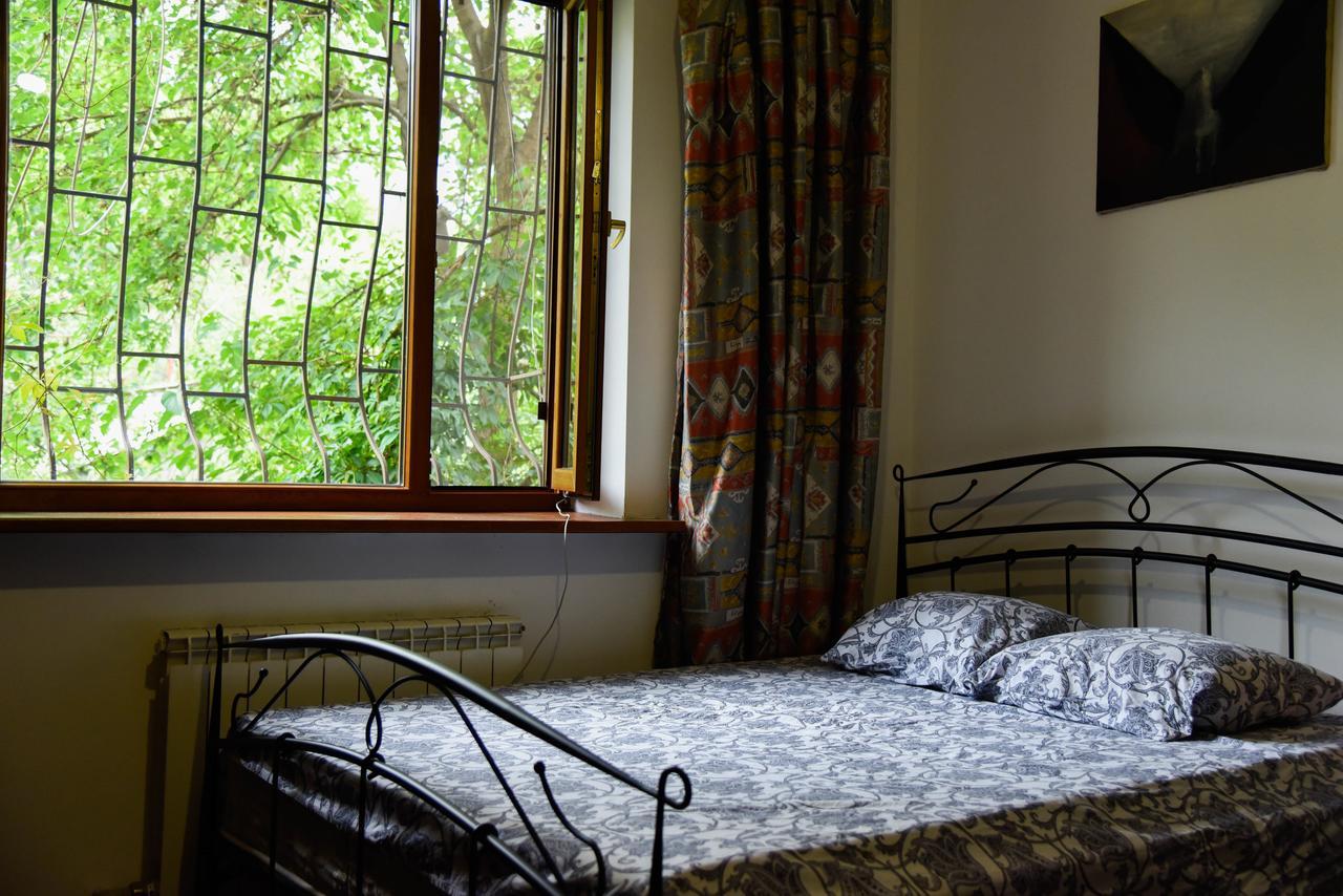 "European" Backpackers Hostel In Almaty Eksteriør bilde