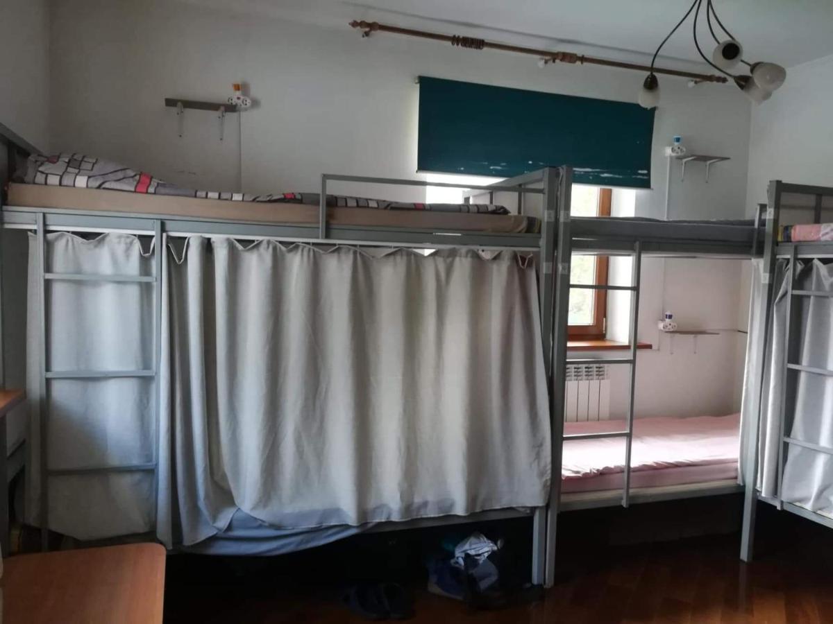 "European" Backpackers Hostel In Almaty Eksteriør bilde